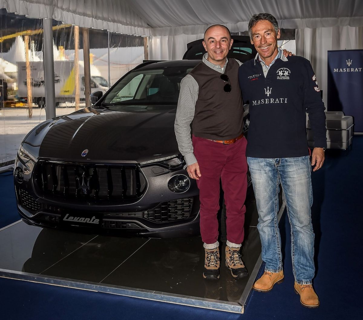 695440407TP057 Maserati Pol