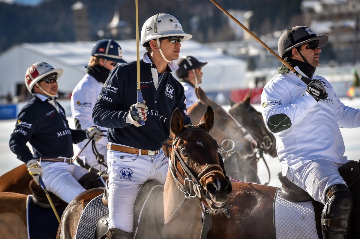 695440407TP072 Maserati Pol