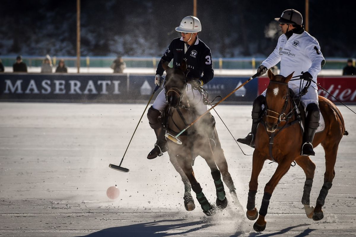 695440407TP076 Maserati Pol